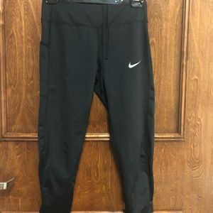 Nike 7/8 leggings with drawstring and pockets